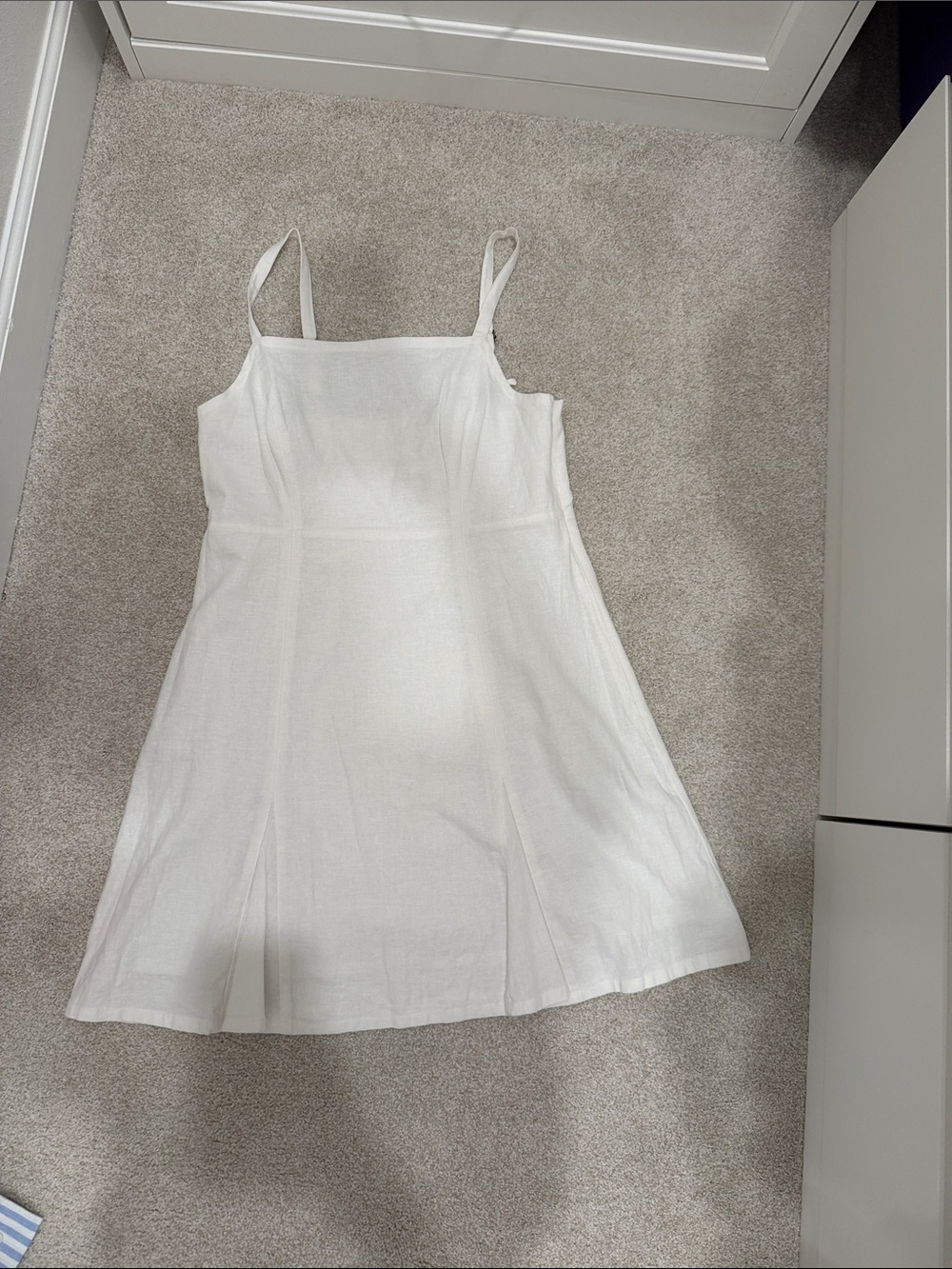 Versona White Mini Dress with Square Neck and Spaghetti Straps